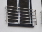 Edelstahl Fenstergitter (französischer Balkon) - R Line - 6 Stück waagerechte Rohre Ø33,7 - MOD 633